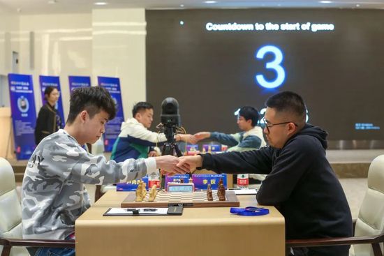 yy4